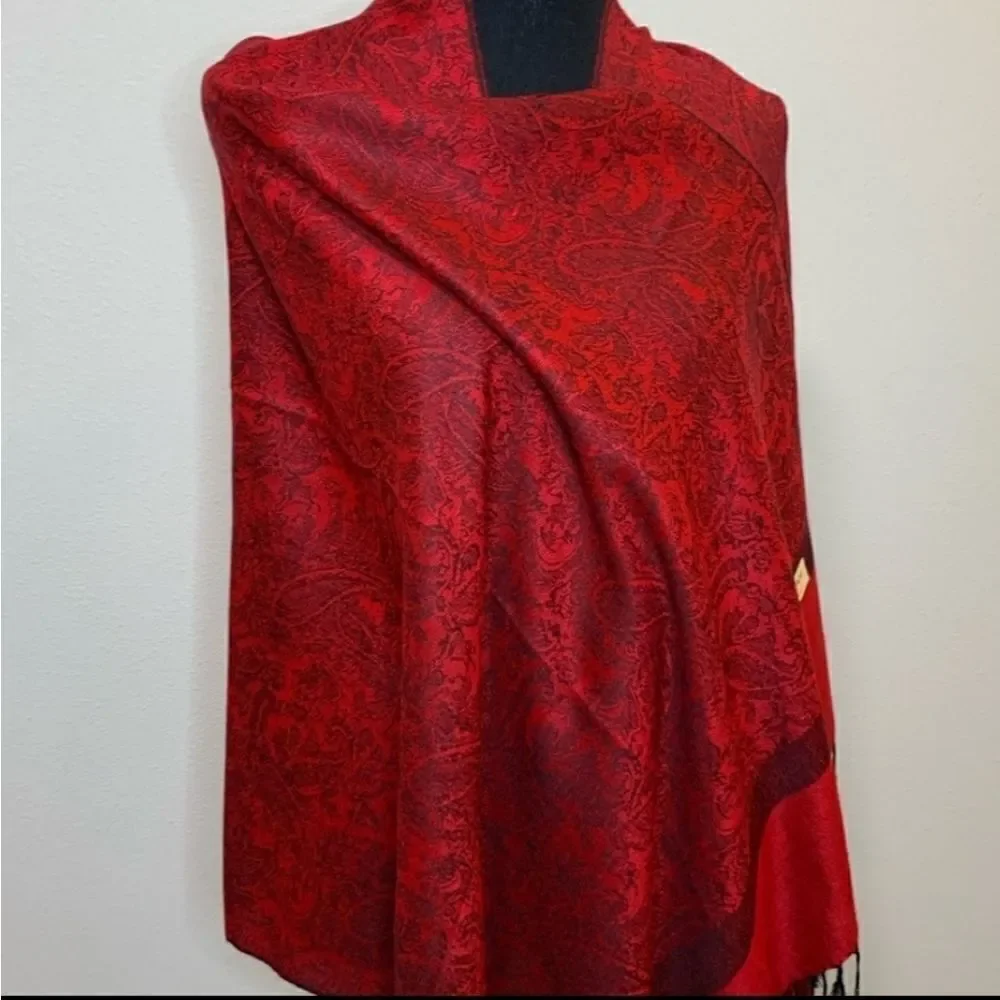 NWOT Beautiful Silk Blend Red & Black Pashmina - Picture 3 of 5
